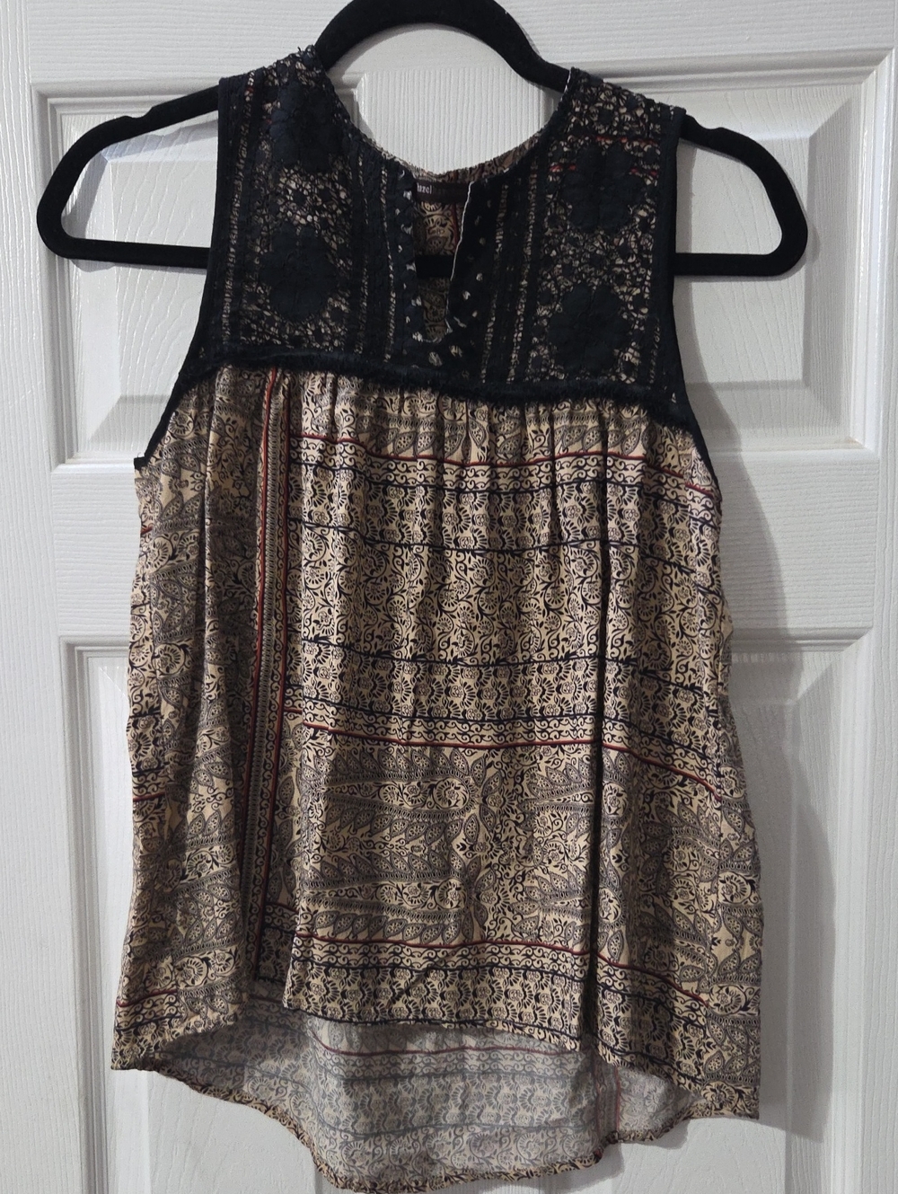 hazel Black Lace Yoke Printed Cream Tank